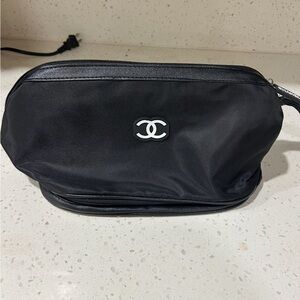 Chanel Beaute GWP Black Make-Up Bag